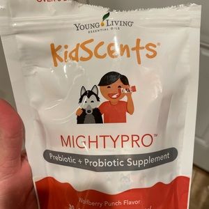 Young Living Kid scents mighty pro. Only used 3